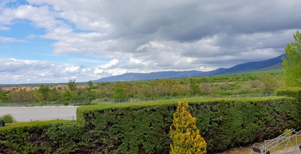 Mirasierra Santo Tomé del Puerto Esterno foto