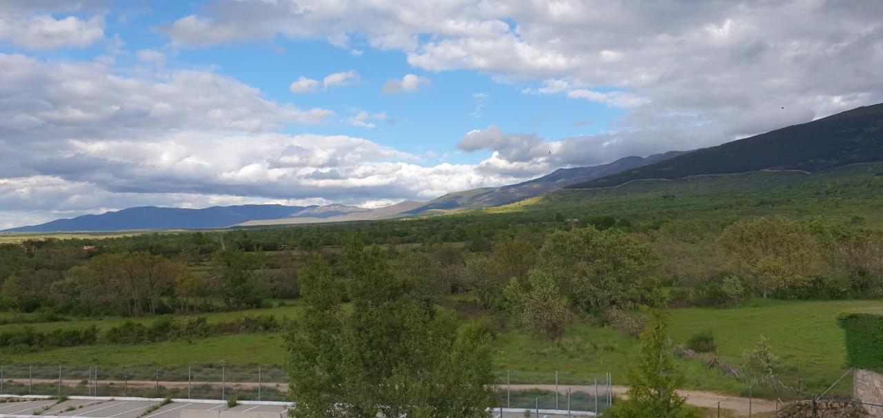 Mirasierra Santo Tomé del Puerto Esterno foto